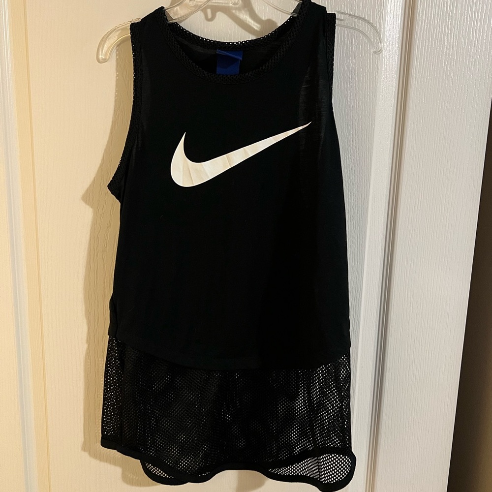 Nike tank top. Size small - Picture 2 of 5